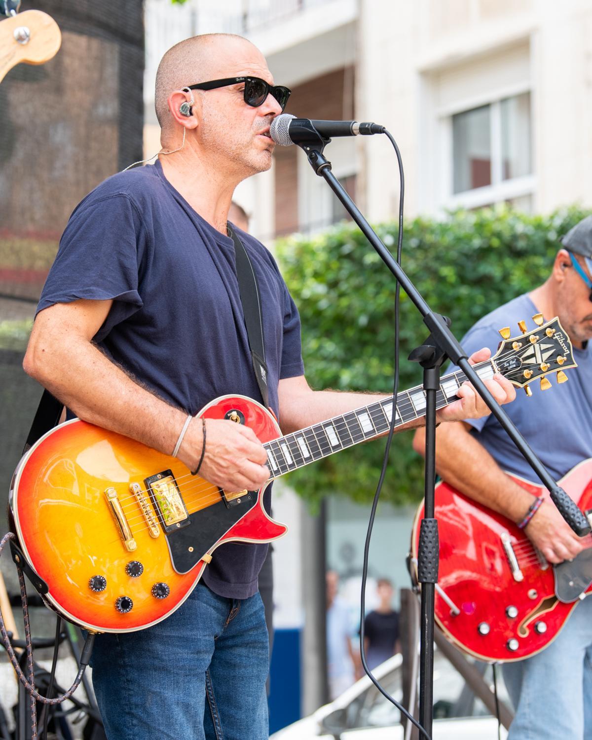 El grupo S. A. M. tocando en el B-Side Festival de 2023