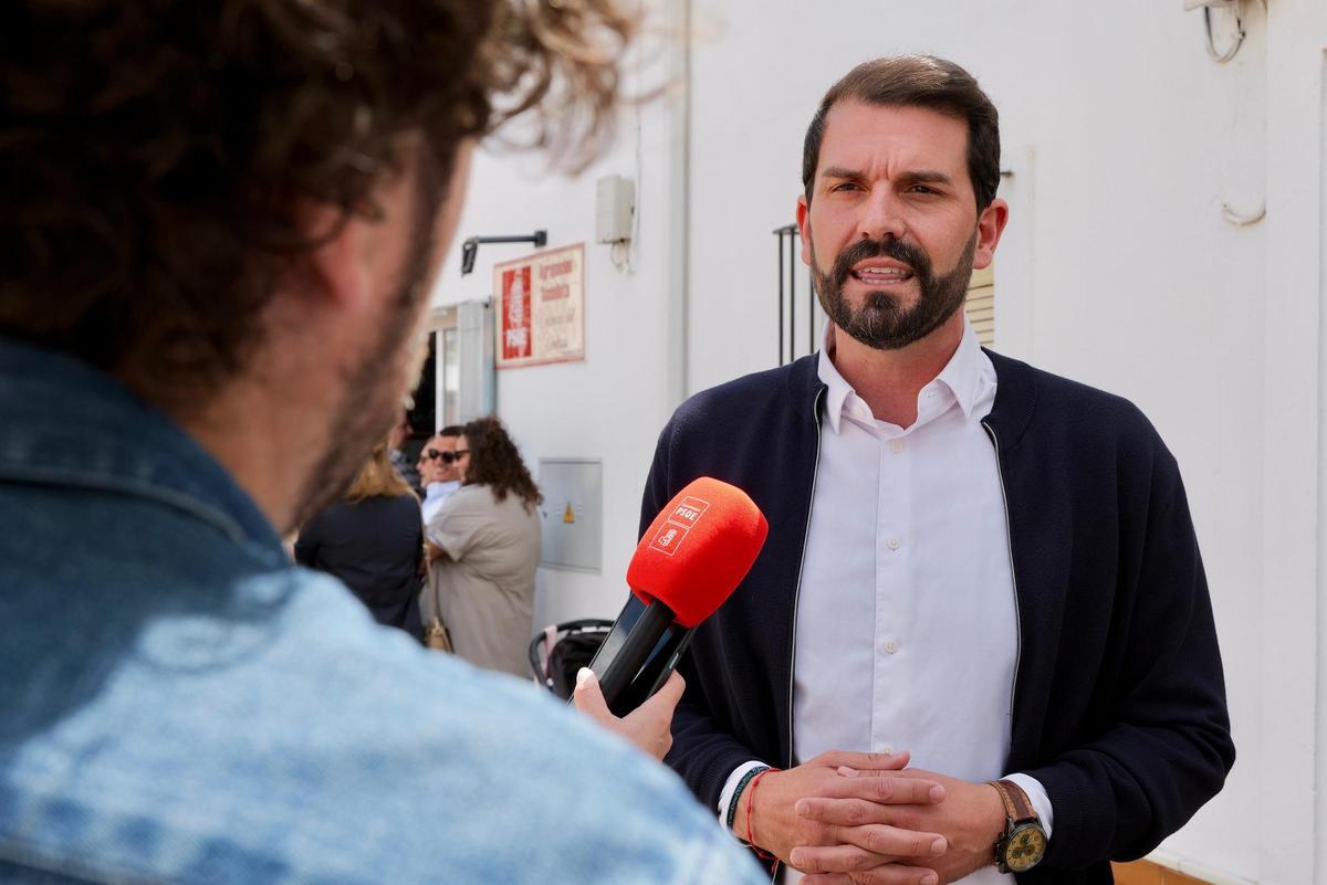 El secretario general del PSOE extremeño, Álvaro Sánchez Cotrina, este sábado.