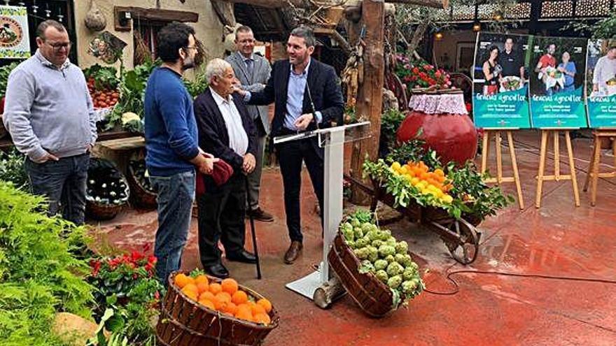 El consejero Antonio Luengo presentó ayer la campaña en Murcia.