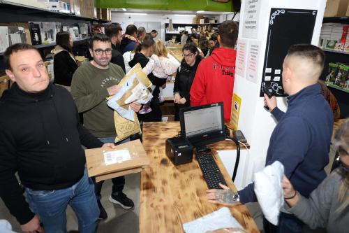 Abre en Vilagarcía una tienda que vende devoluciones de