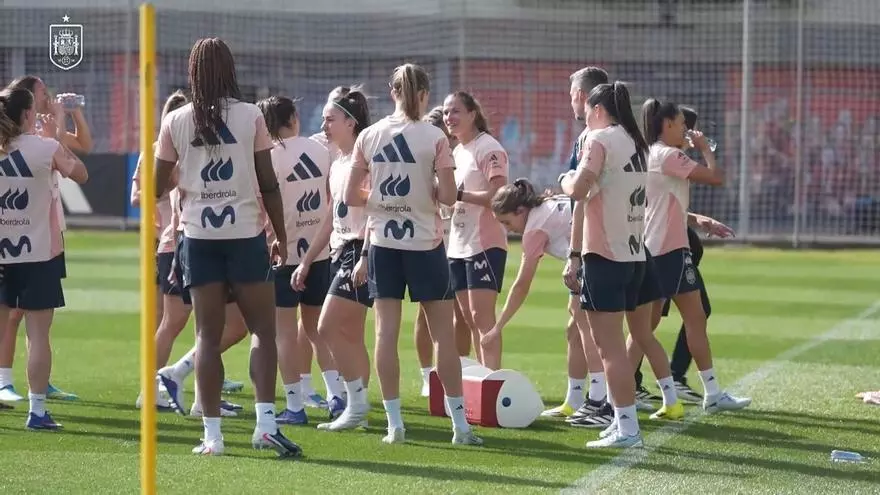 La selección se entrena con la mirada puesta en Wembley