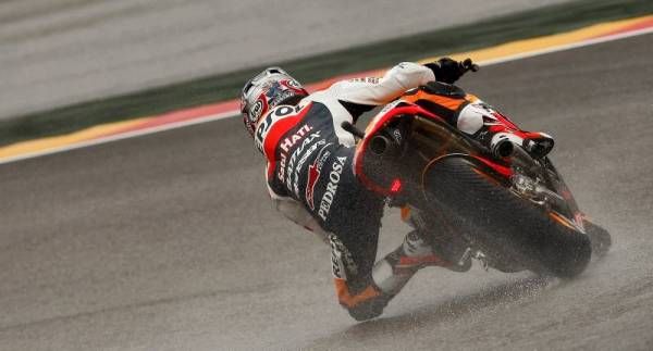 Fotogalería: Entrenamientos bajo la lluvia en Motorland