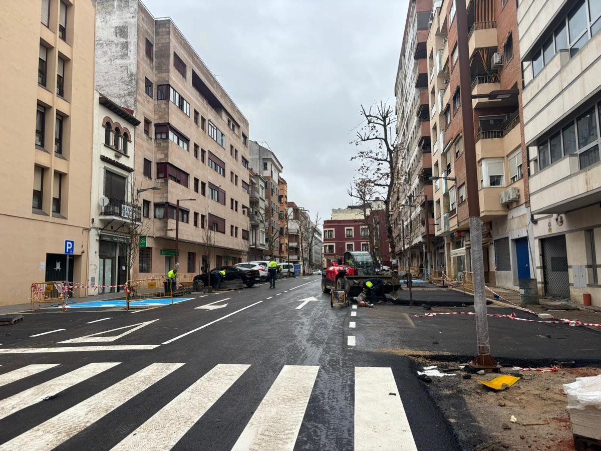 Vista general del estado actual de la plaza de Portugal en Badajoz.