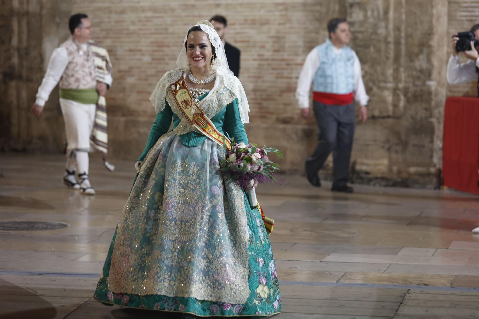 Ofrenda 2023 | Falleras Mayores e Infantiles de comisiones del 17 de Marzo (I)