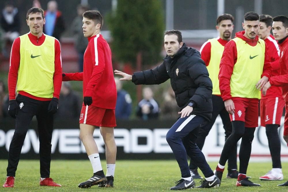 Jony vuelve a entrenar con el Sporting