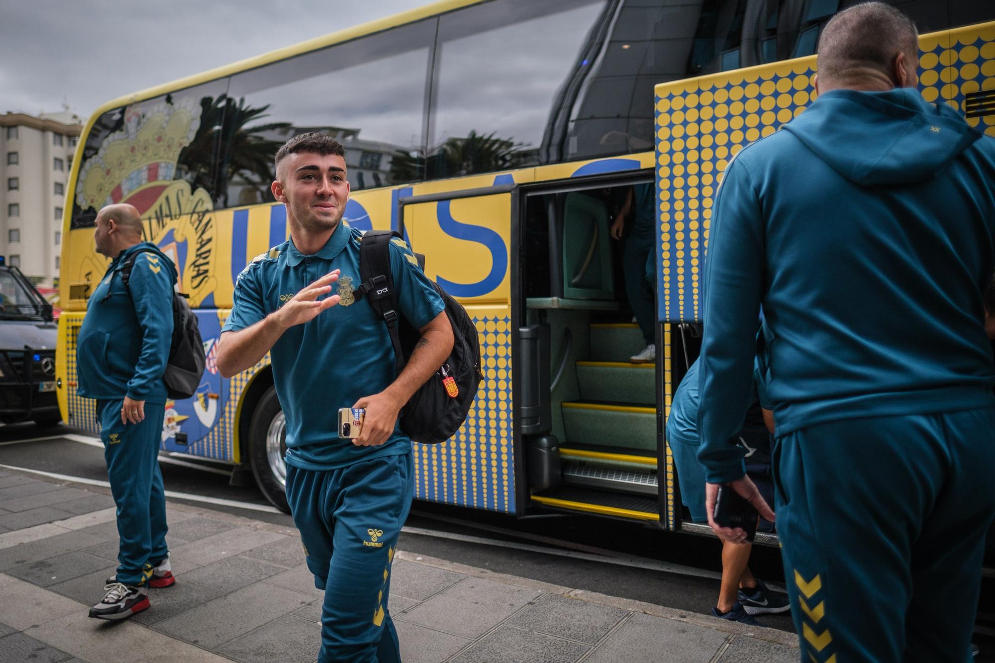 Ambiente previo del playoff entre CD Tenerife-UD Las Palmas