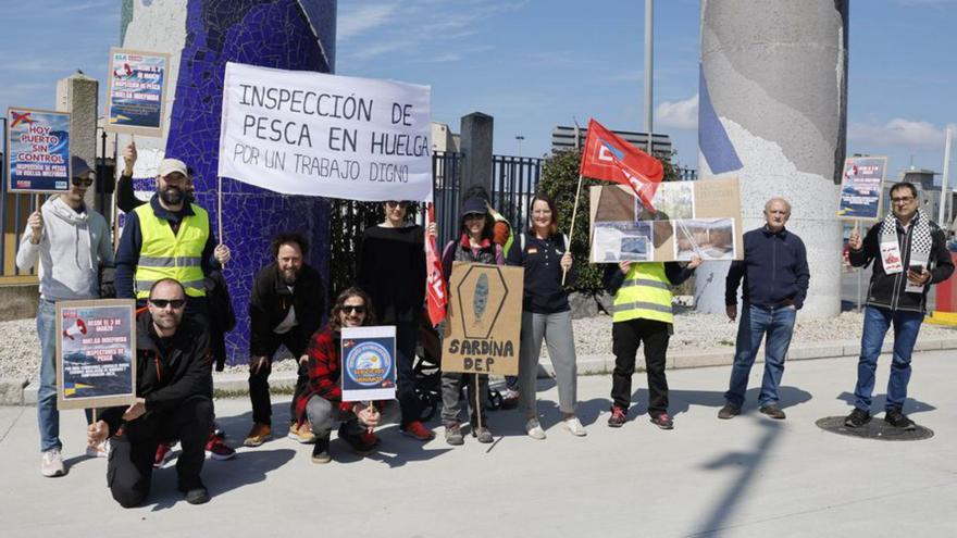 Los inspectores protestan en O Berbés | ALBA VILLAR