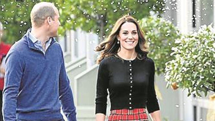 Kate se viste con la falda estrella de esta Navidad