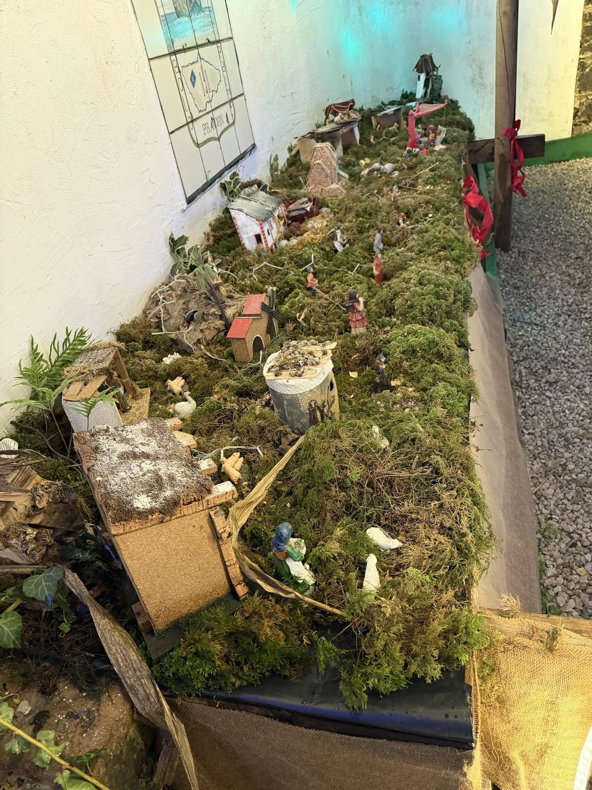 Así es la espectacular decoración navideña del pueblo de Andrín (Llanes)