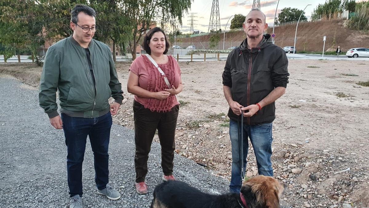Dirigents de Manresa En Comú reclamen una àrea per a gossos a la Font dels Capellans