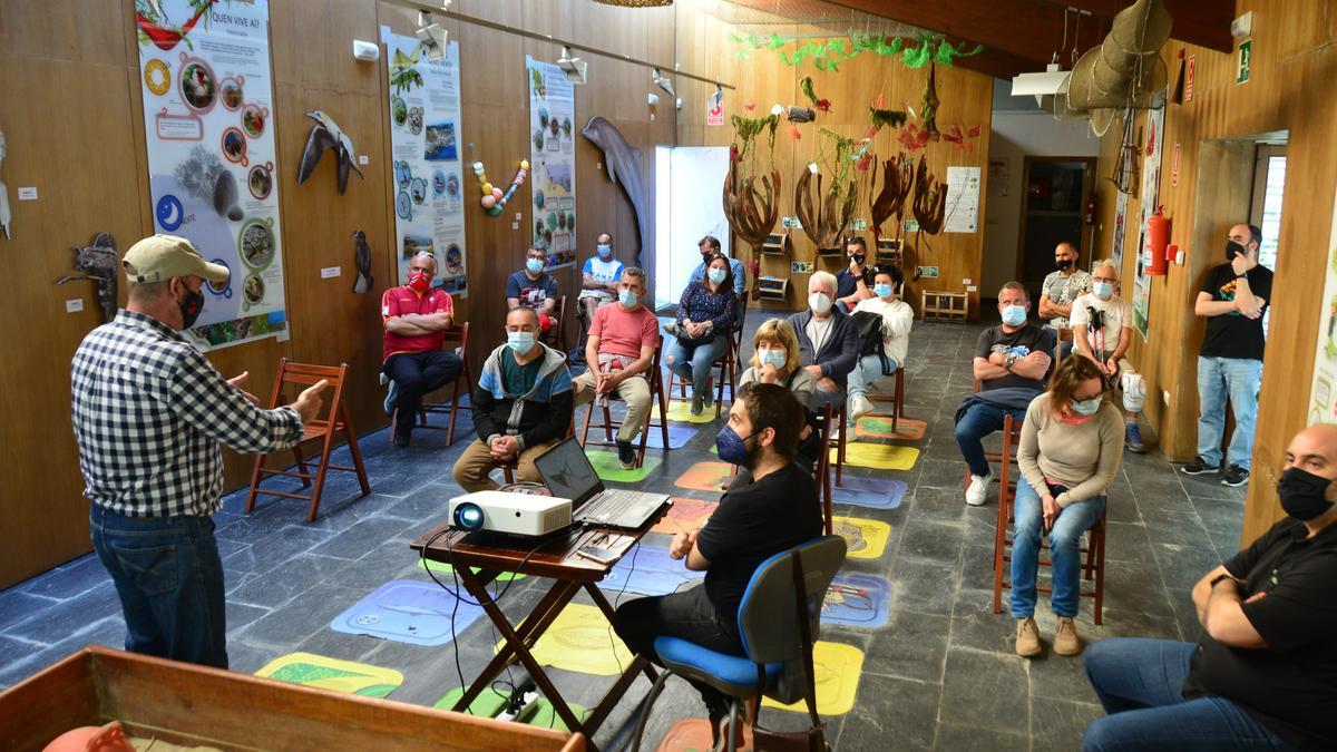 La reunión de ayer, celebrada en las instalaciones del aula de la naturaleza de Udra.