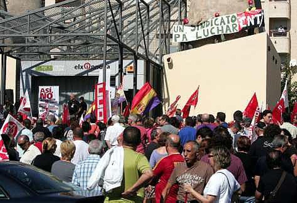 Los trabajadores toman la calle
