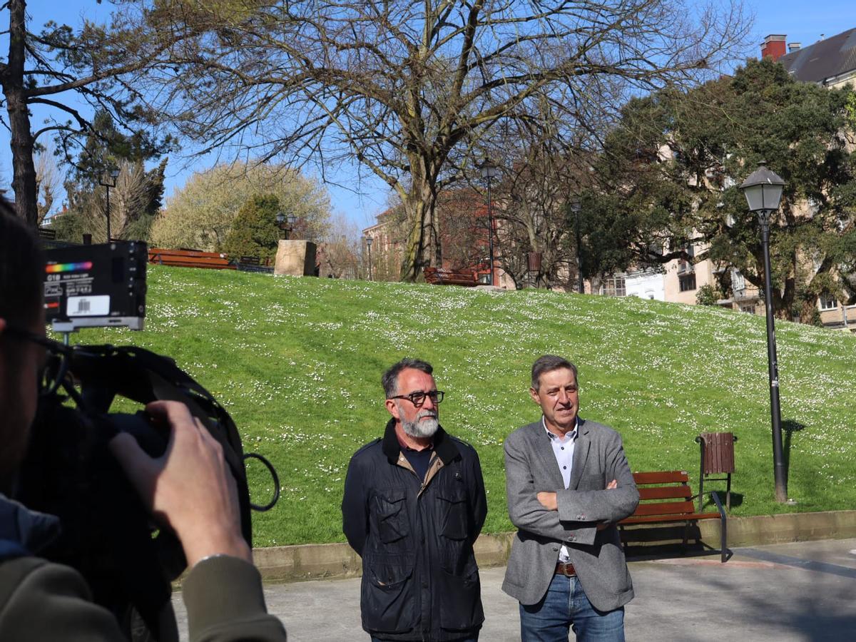 Juan Álvarez (izquierda) y Carlos Fernández Llaneza en el Campillín.