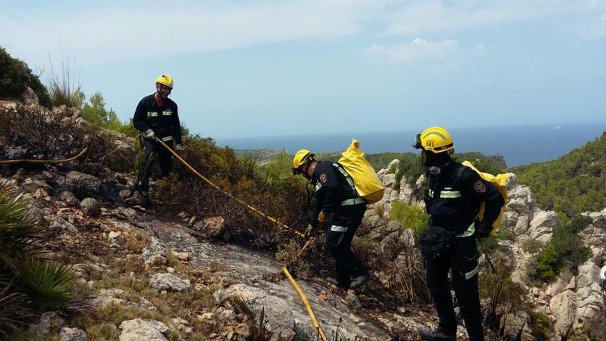 Zwei Brände vernichten knapp vier Hektar Wald in Andratx