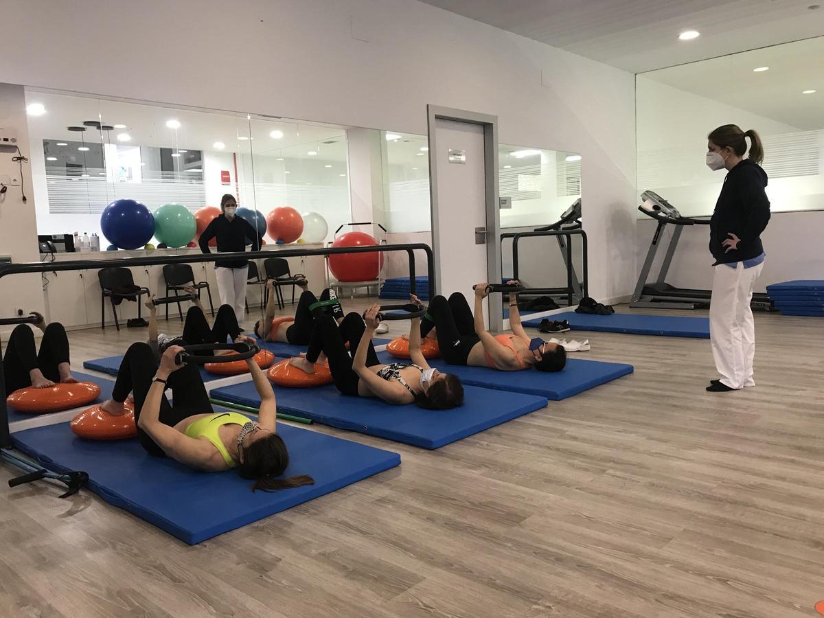 Pacientes en una sesión de rehabitación dentro de las instalaciones de la Fundación en Madrid.