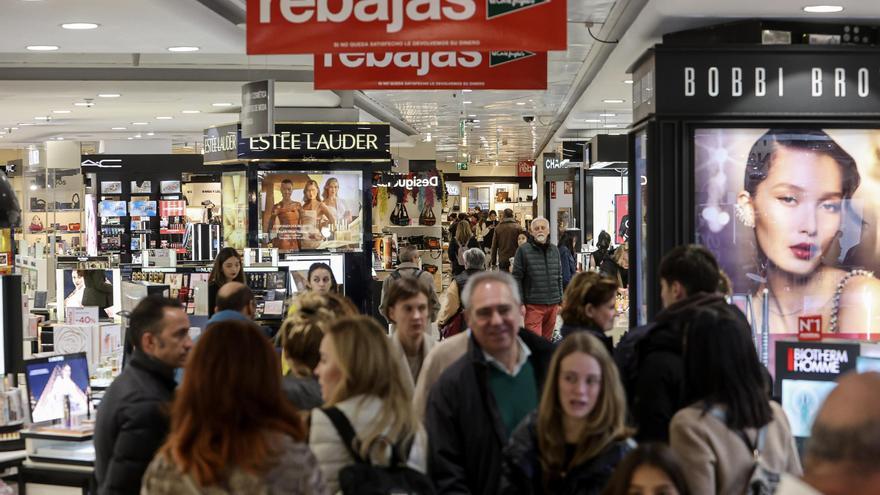 Homenaje de El Corte Inglés de Alicante al pintor Sorolla con su exposición &quot;Moda y sostenibilidad&quot;