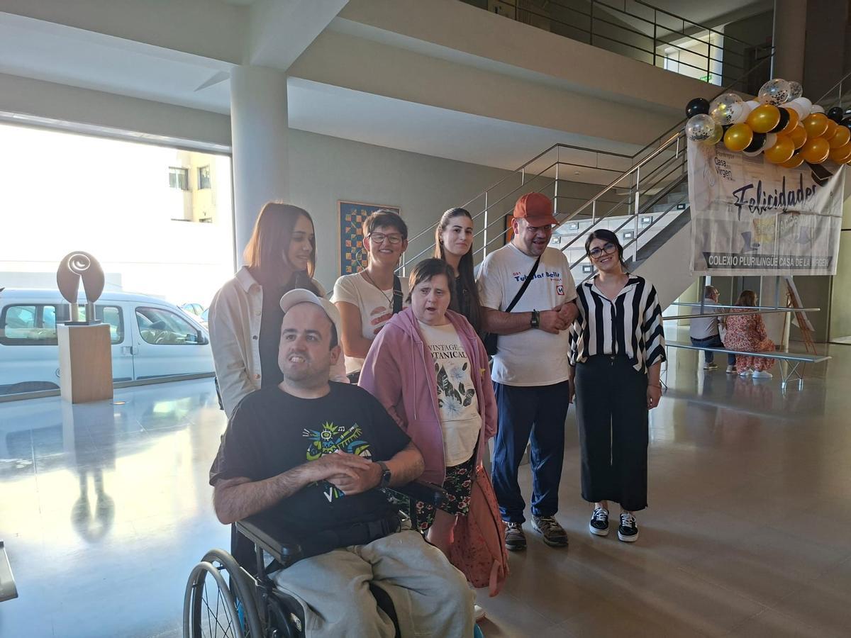 Usuarios de Aspamsim en el auditorio de Cangas.