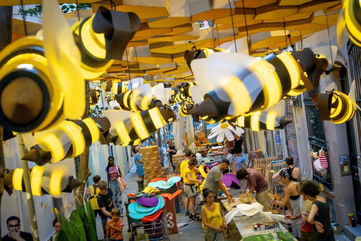 Preparativos de las fiestas de Gràcia 2025.