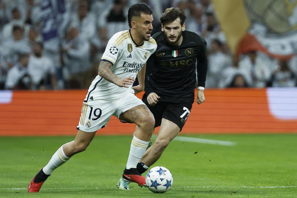 Ceballos y Kvaratskhelia, durante el Real Madrid-Nápoles.