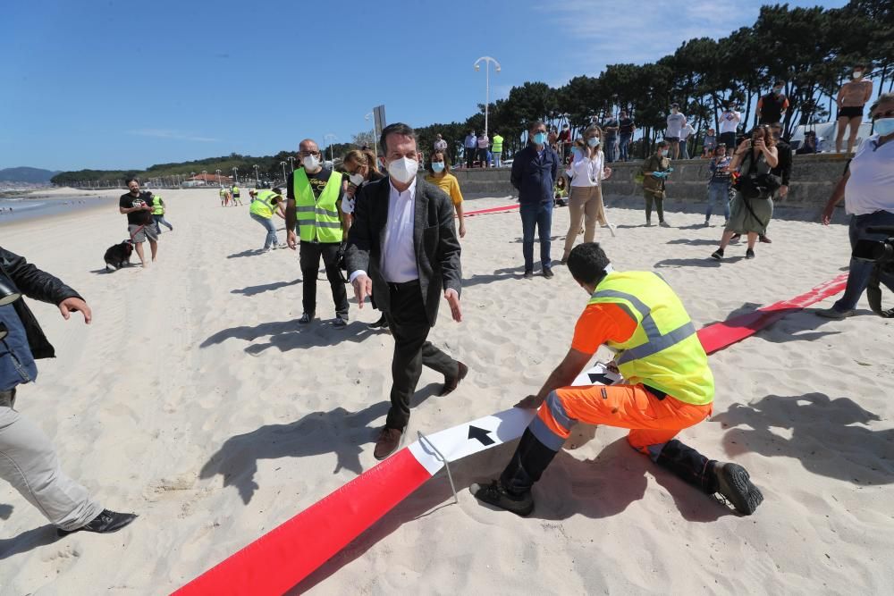 Caballero explica el sistema de seguridad para los arenales de Samil y O Vao.