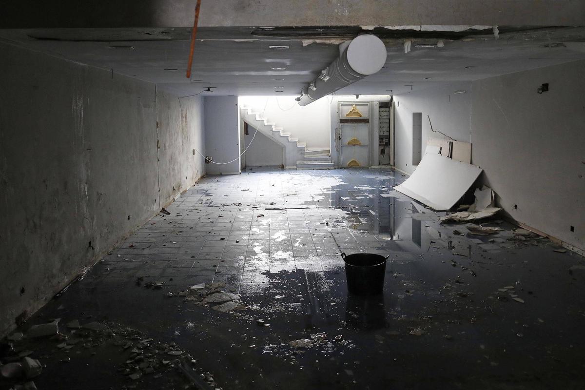 Les fotos de l'enderroc de l'edifici desocupat al carrer Tomàs Mieres de Girona