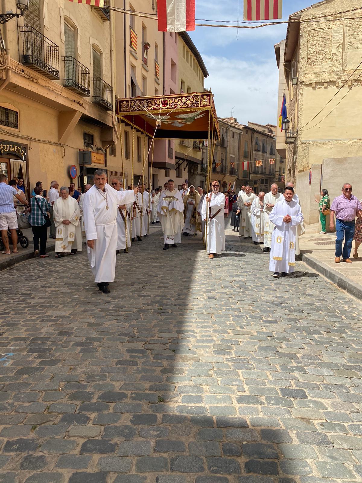 Procesión de los Corporales por las calles de Daroca.