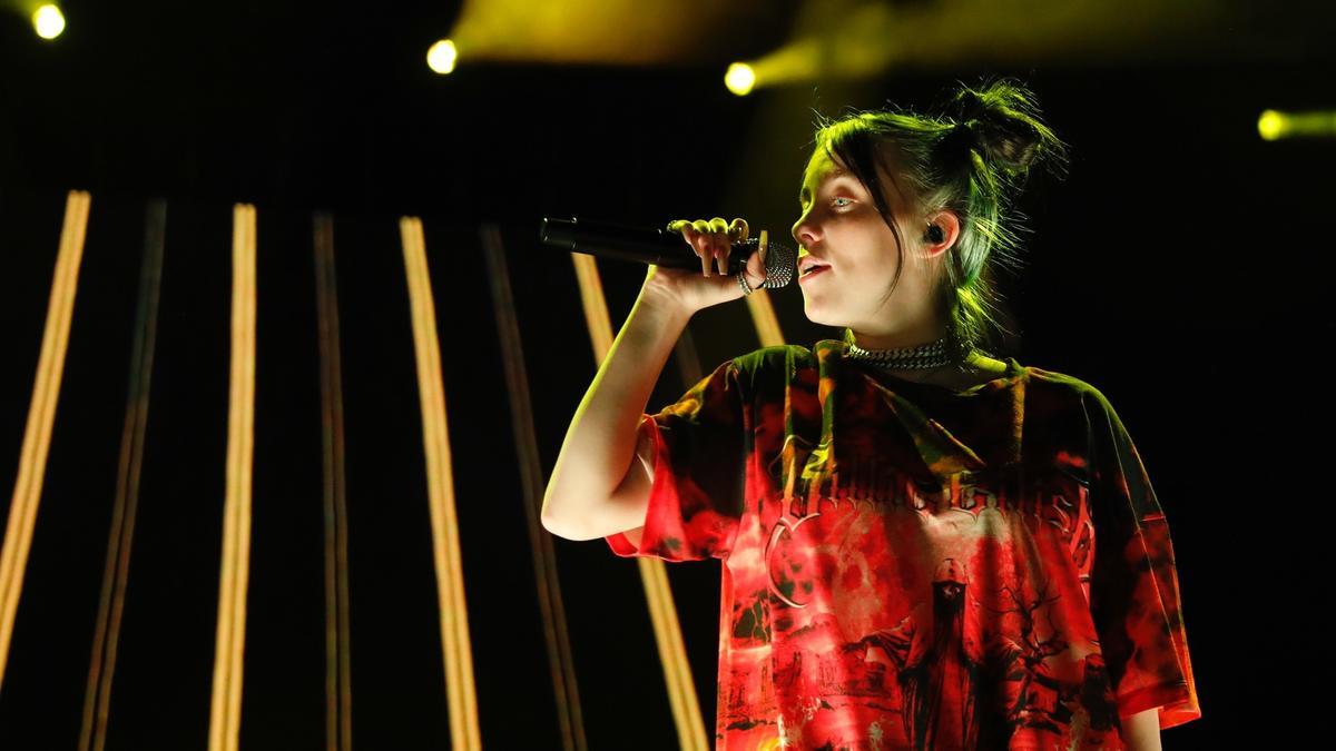 Billie Eilish, durante el concierto en el Palau Sant Jordi de Barcelona, en 2019.