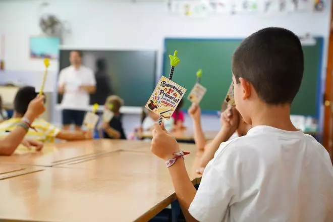 Nervios, reencuentros y primeras mochilas: así ha sido la vuelta al cole, en imágenes