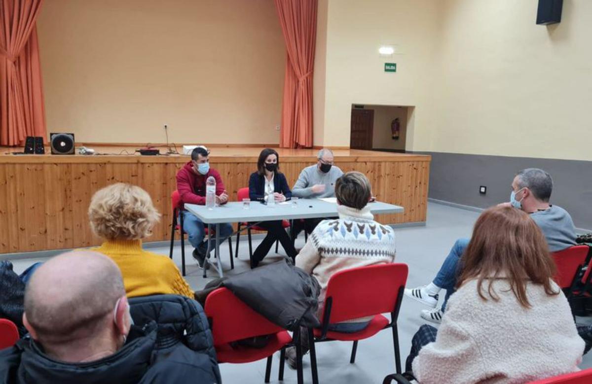Asamblea vecinal en Valareña.  |