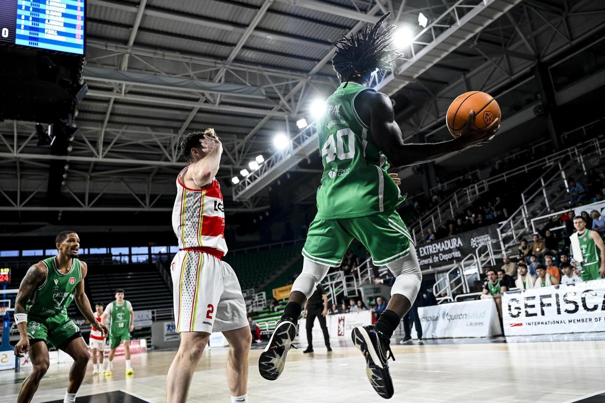 Fotogalería | Las imágenes del Cáceres Patrimonio - Logrobasket