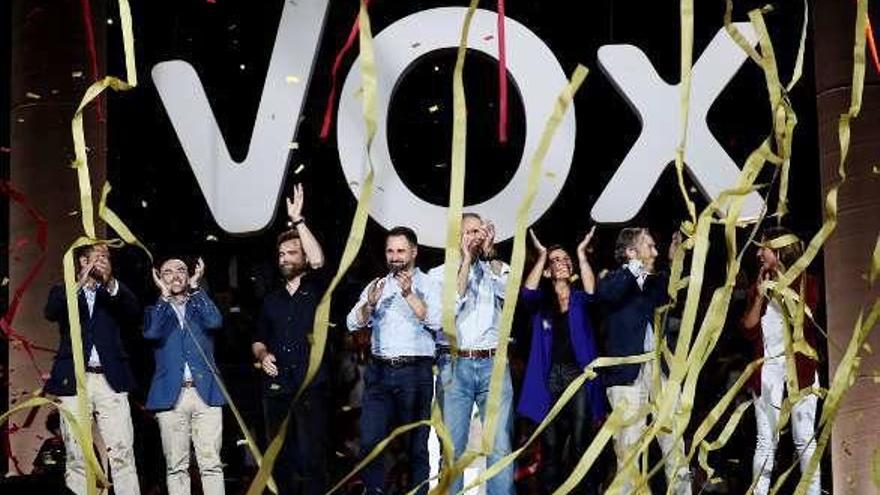 Vox llena Vistalegre mientras en Asturias aflora la división por las listas electorales