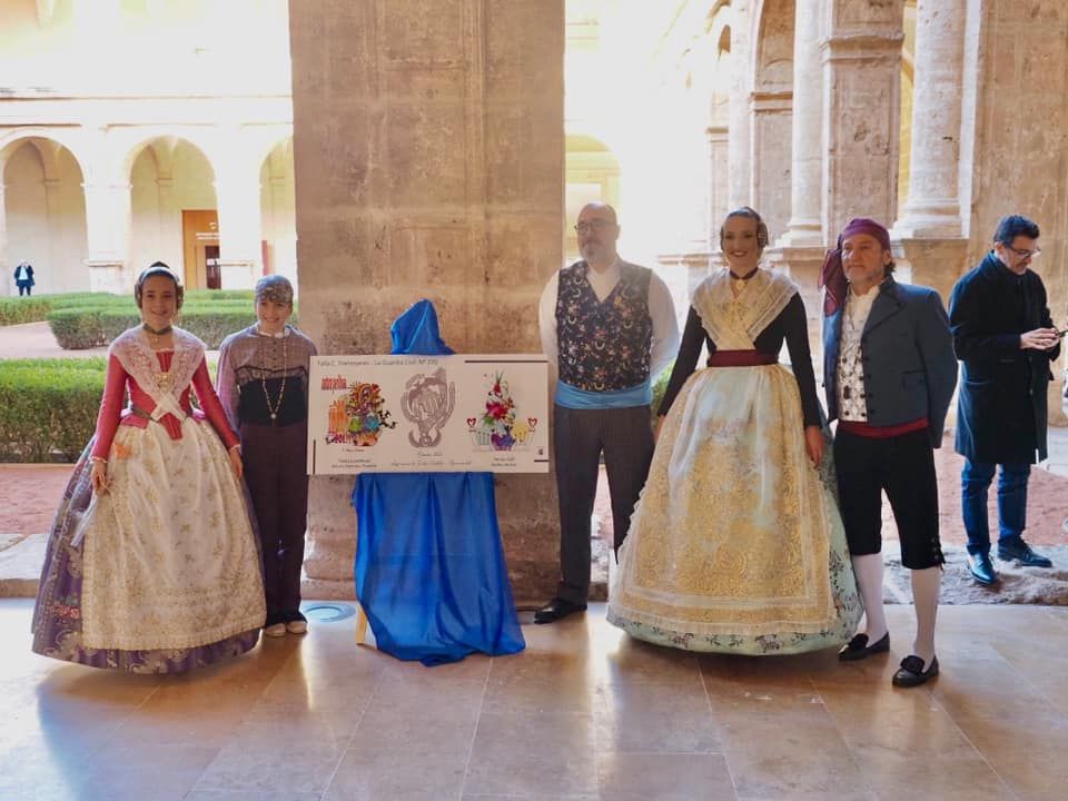 Laura Mengó y la corte mayor acudieron a la cita en San Miguel de los Reyes