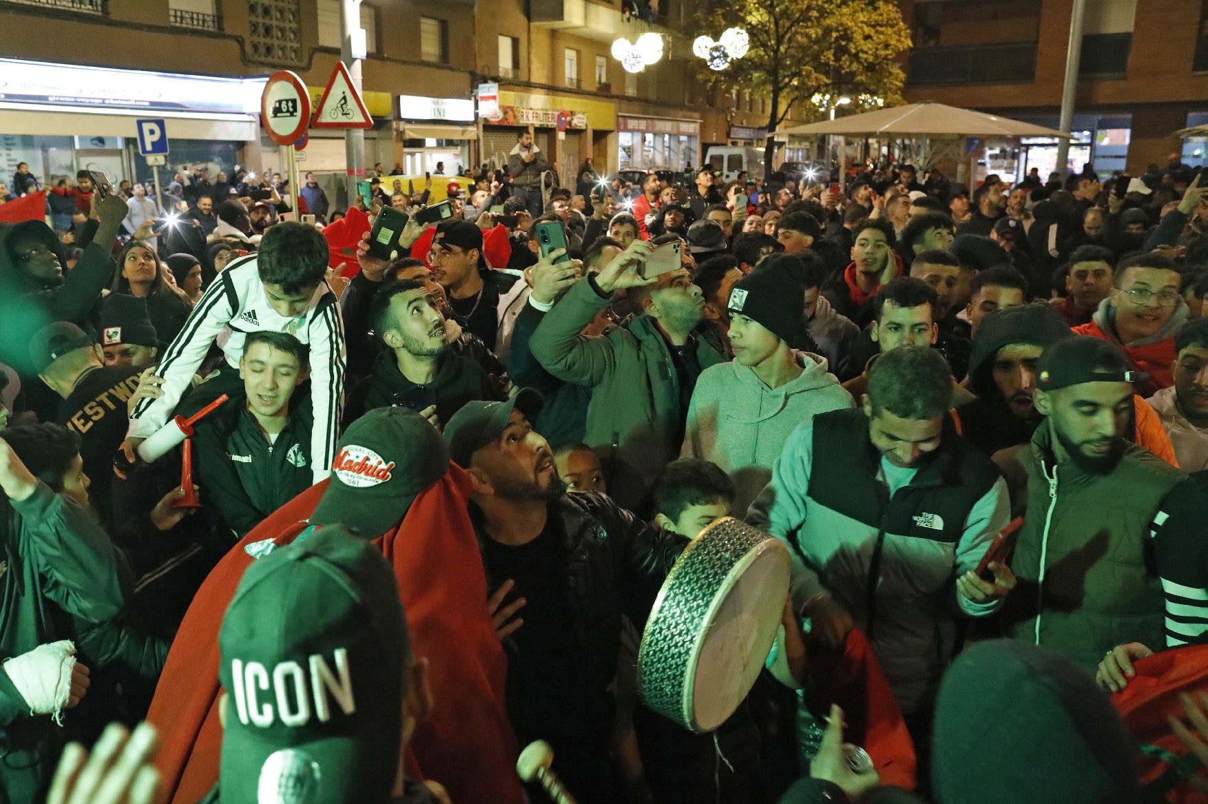 Celebració dels aficionats del Marroc a Salt