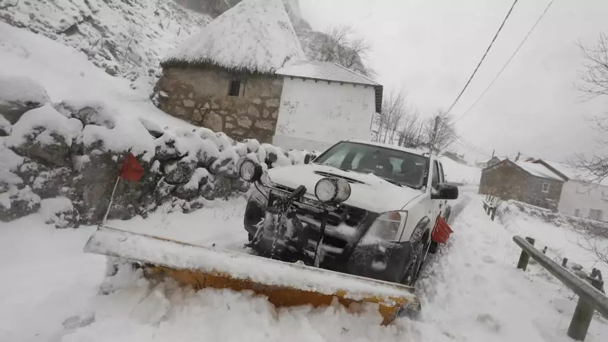 Somiedo se prepara para el primer temporal de un "invierno tranquilo"