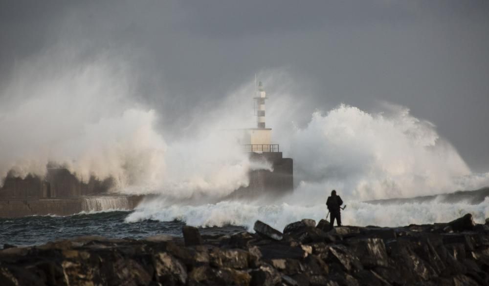 Temporal de viento y oleaje en Asturias