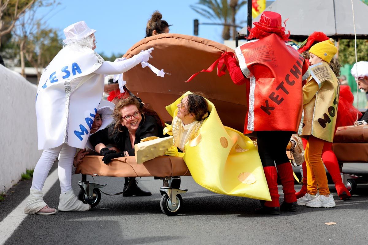 Todas las imágenes de la rúa de carnaval de Sant Josep