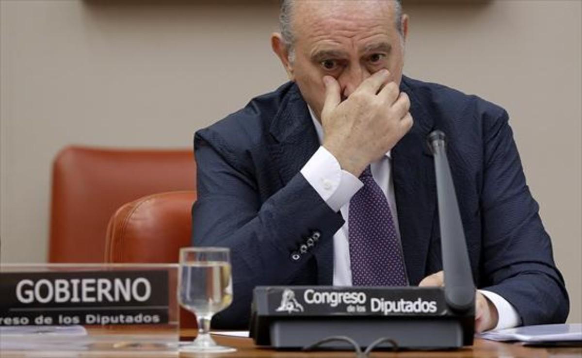 Fernández Díaz, en apuros La mirada perdida_MEDIA_1