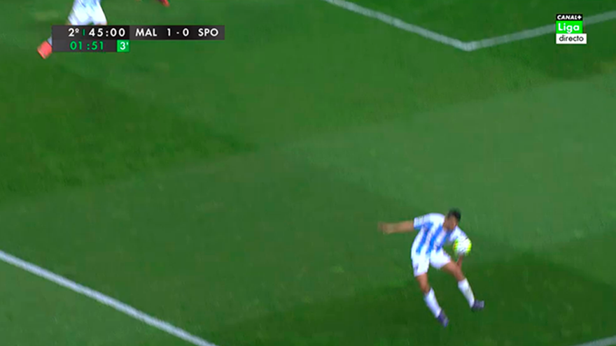 Esta vez, el arbitraje benefició al Málaga