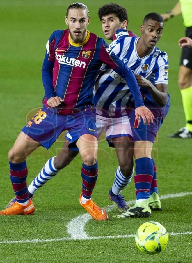 Imágenes del partido entre el FC Barcelona y la Real Sociedad correspondiente al partido adelantado de la  jornada 19 de LaLiga, disputado en el Camp Nou, Barcelona.