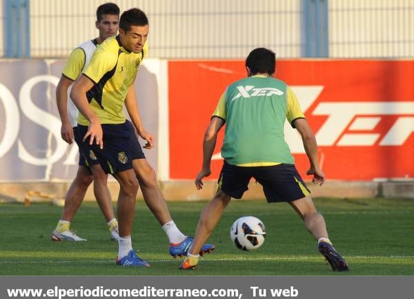 Galería de fotos del entrenamiento del Villarreal CF (22 de octubre del 2012)