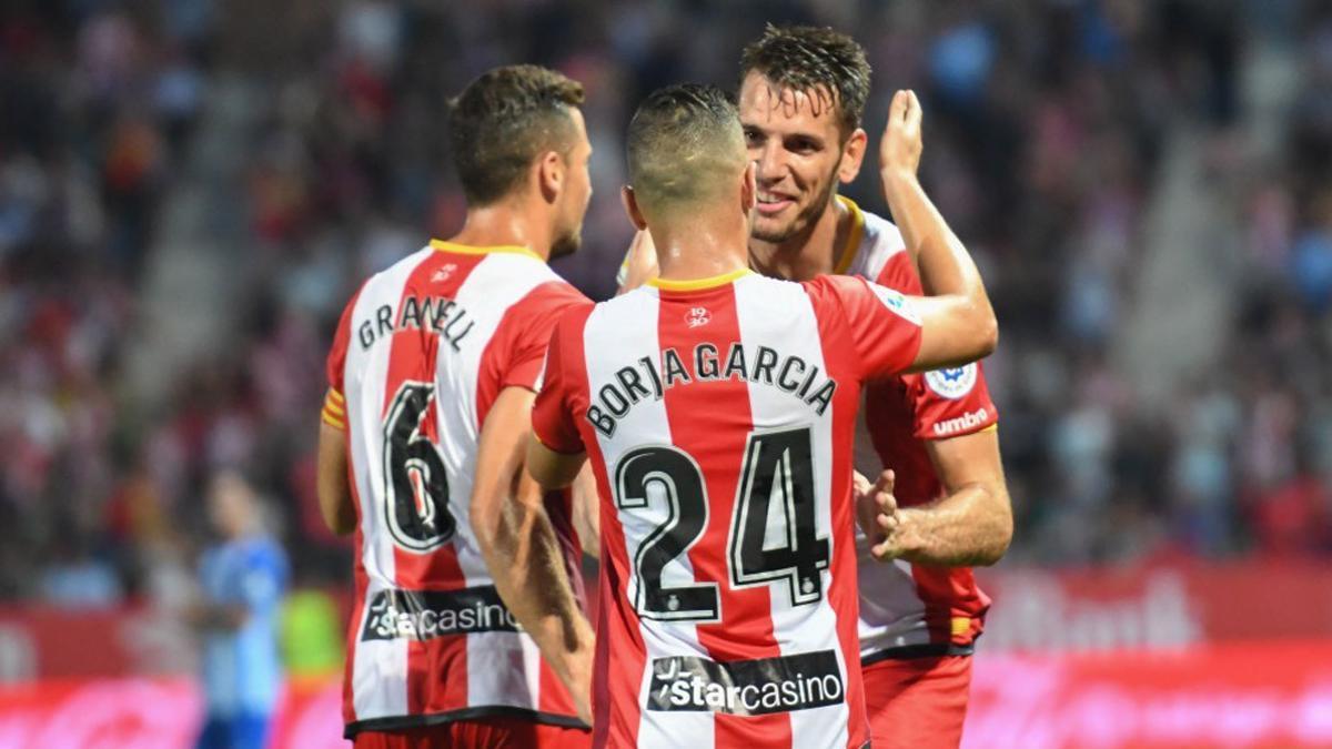 Los jugadores del Girona celebran un gol