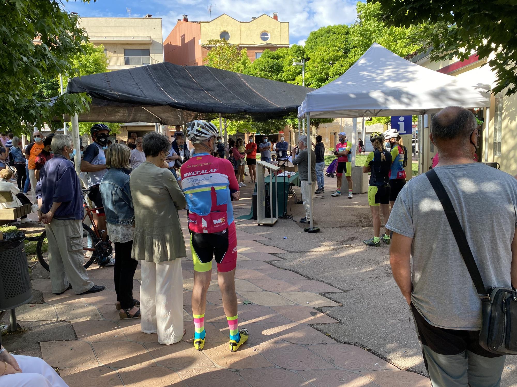 El Bike Calaf recull la flama del Canigó per a les fogueres