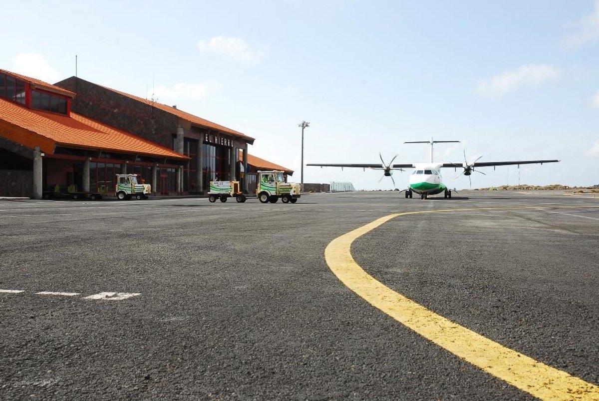 Imagen de archivo del aeropuerto de El Hierro.