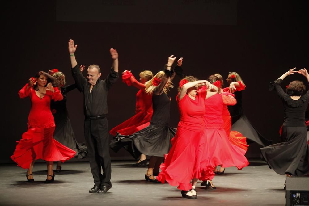 Gala solidaria de la federación vecinal de Gijón