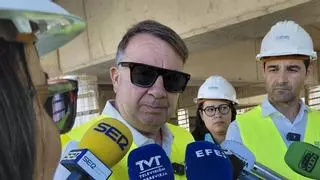 El padre de Enrique Riquelme enfría la posible candidatura de su hijo a presidir el Real Madrid: "Tiene 37 años y es muy joven"