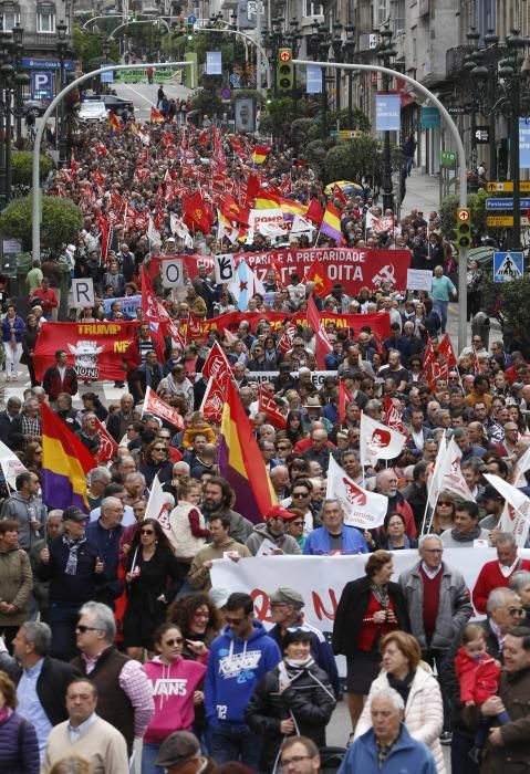 Día del Trabajador en Vigo | Miles de personas exigen la derogación de la reforma laboral