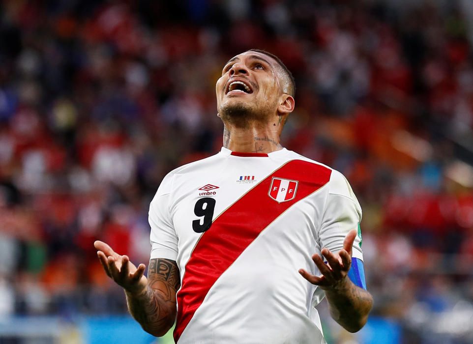 França passa als vuitens i deixa Perú fora del Mundial