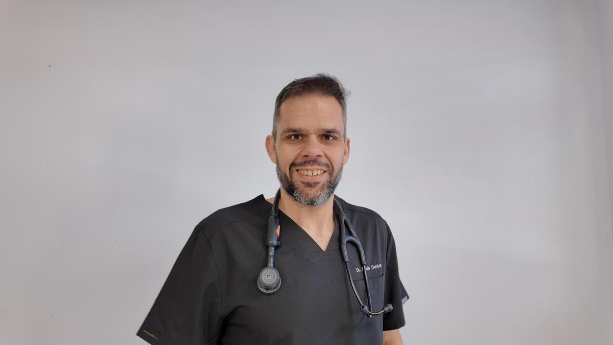 El veterinario canario Alexis Santana.