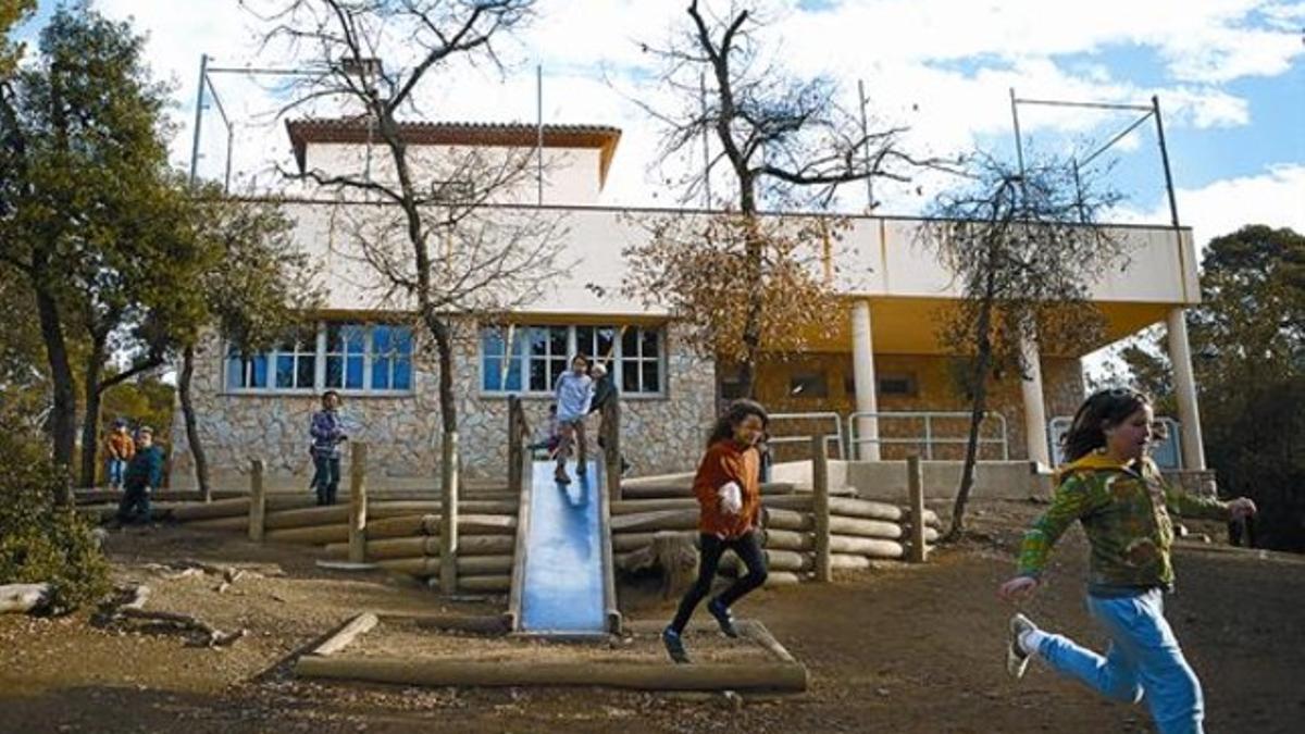 Recreo en la escuela Els Xiprers de Barcelona..