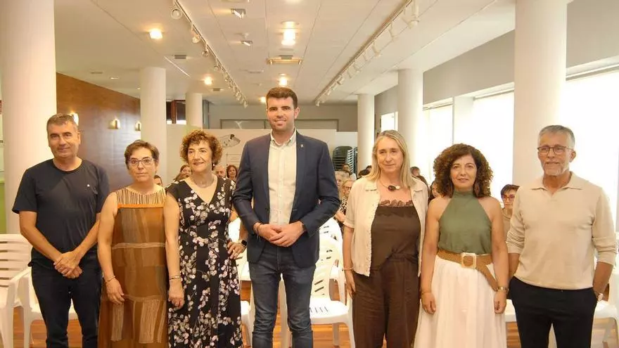 A Estrada homenaxea os seus docentes xubilados